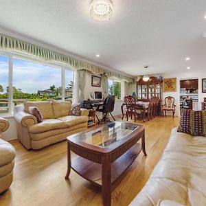 Quite House Near The Vancouver Airport